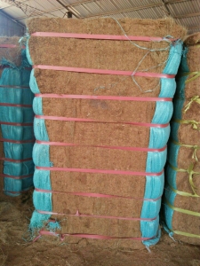 Mụn dừa ép kiện 100kg | Đạt tiêu chuẩn xuất khẩu | Phù hợp lót chuồng trại chăn nuôi.