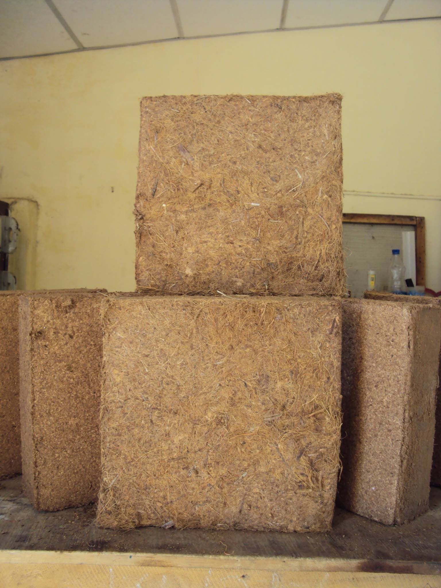 VinaTap Cocopeat Block 5kg – Premium Low EC Coco Peat Manufacturer in Vietnam