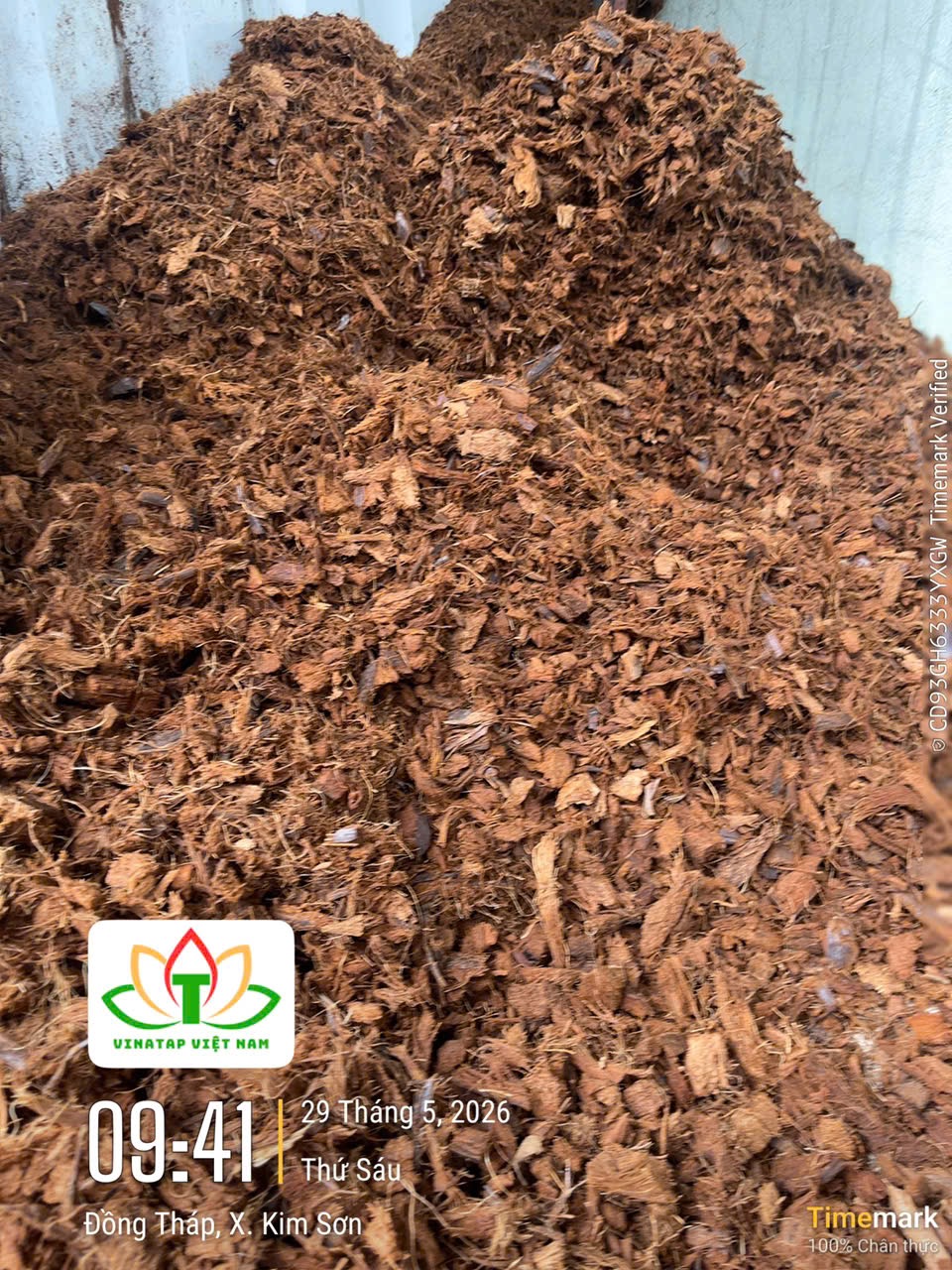 Dry Coco Husk Chips 100L PP Bag and 6000L Jumbo Bag by VinaTap Factory